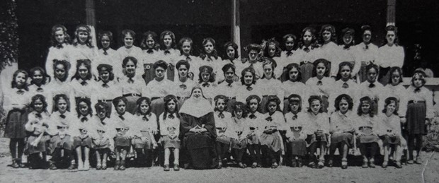 CH9.2_A-B_Escuela_LaVega