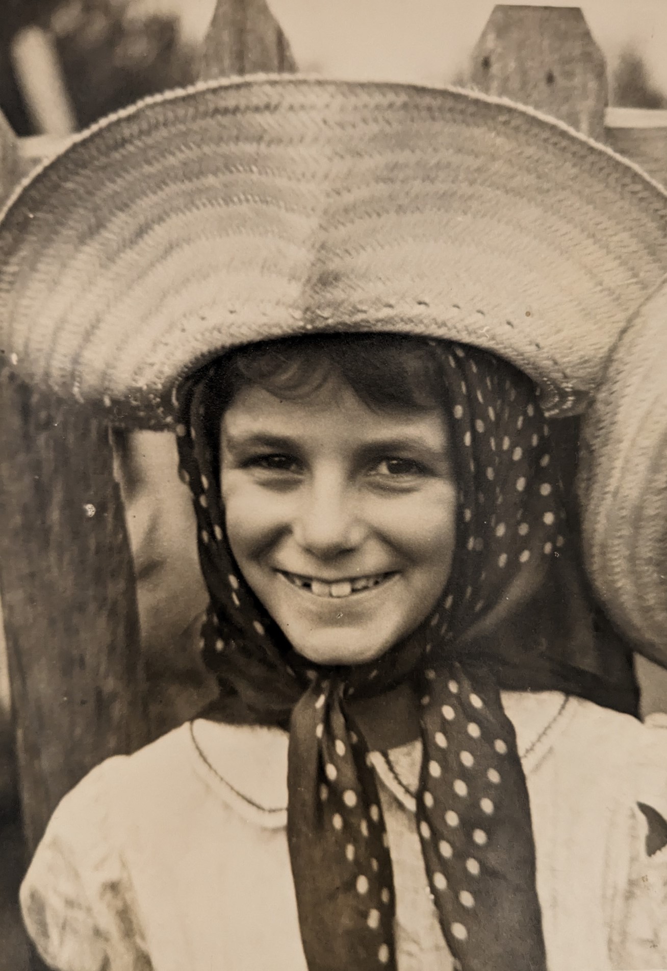 Ch8.3_4409xx_Barb-Hat_Jarabacoa